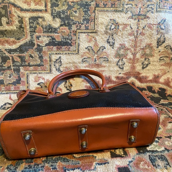 Leather Dooney&Burke Shoulder Bag | Dooney&Burke - Picture 9 of 14